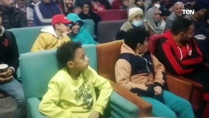 شرويدة قرية محمد عبد المنعم بالشرقية تتابع المباراة باهتمام شديد