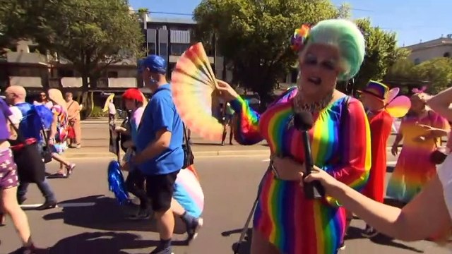 Crowds return for annual Midsumma March pride parade in Victoria
