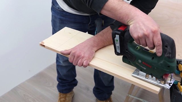 Les Tutos Maison & Travaux - Comment monter une étagère au mur ?