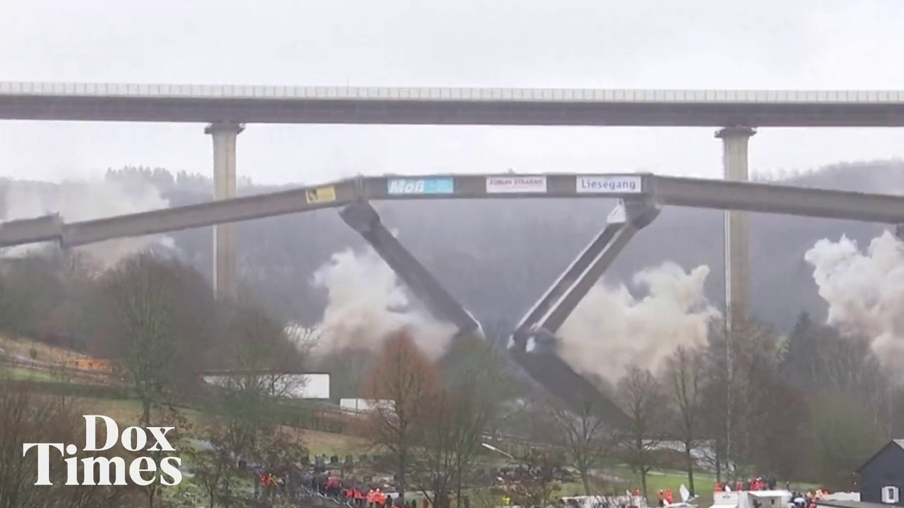 Jembatan Autobahn Setinggi 70 Kaki di Jerman Dihancurkan
