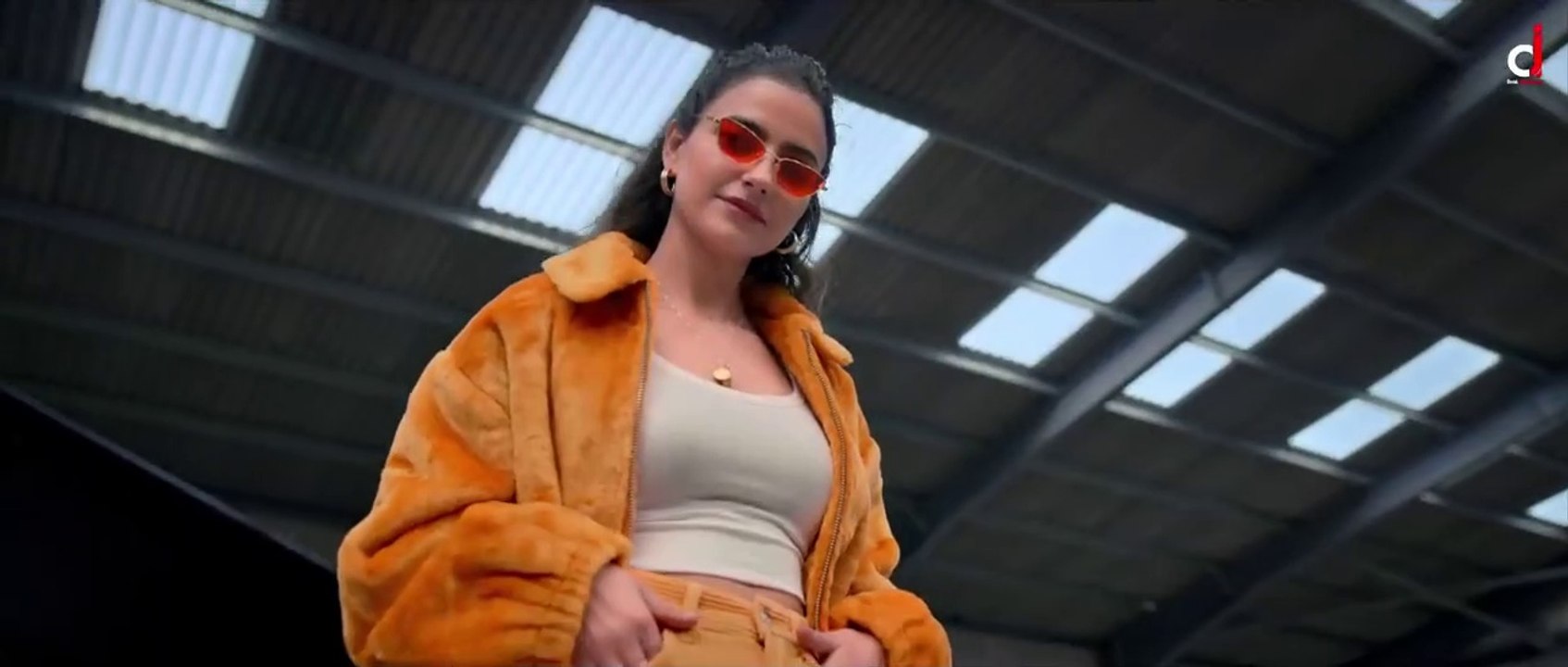 90 Degree (Official Video) Gurnam Bhullar - Gurlez Akhtar - Desi Crew - Kaptaan - Punjabi Song