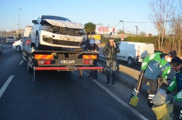 AVCILAR'DA D-100'DE ZİNCİRLEME KAZA