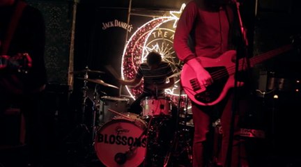 Circles play 'Hourglass' live at Jack Rocks The Macbeth