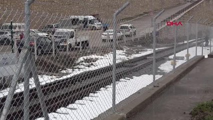 FUTBOLCU EREN'İN AYAĞINI KAYBETTİĞİ DEMİR YOLUNDA TEL ÖRGÜLÜ ÖNLEM