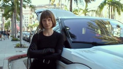 Maps To The Stars Clip - How's Show Business?