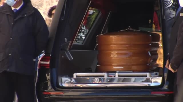 Multitudinaria despedida a Esther López en Traspinedo