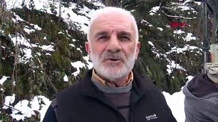 Operatörler Koronavirüs'e yakalandı, belediye başkanı iş makinası ile kar küredi