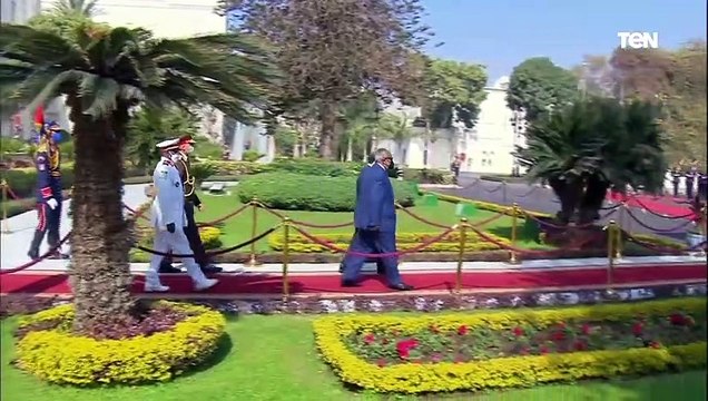 شاهد مراسم استقبال رسمية لاستقبال الرئيس الجيبوتي إسماعيل بقصر الاتحادية