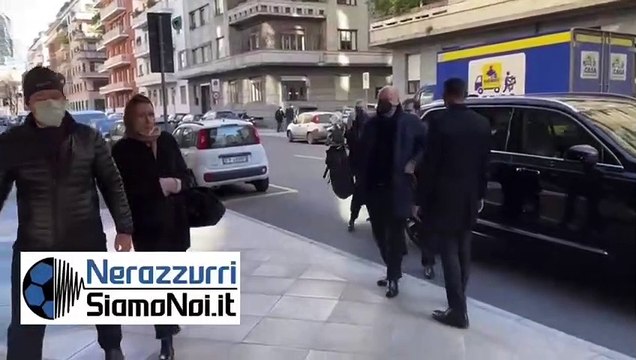L'ingresso a Palazzo Parigi di Marotta e Antonello