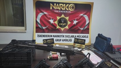 Hatay’da uyuşturucu aranan evden cephanelik çıktı