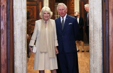 Download Video: Príncipe Charles e duquesa da Cornualha se sentem 'honrados' por apoio da rainha Elizabeth