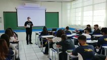 Alunos voltam às aulas na rede estadual de ensino no Paraná