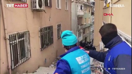 Üsküdar'da 3 katlı binada patlama