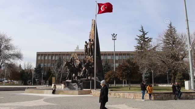 Vakaların arttığı Uşak ve Manisa'da aşı ve tedbirlere uyma çağrısı