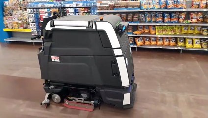 Self propelled floor cleaner.