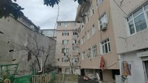 Üsküdar'da 3 katlı binanın üst katında patlama (5)