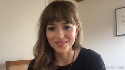 'The Lost Daughter’s Dakota Johnson Praises Maggie Gyllenhaal’s Directing