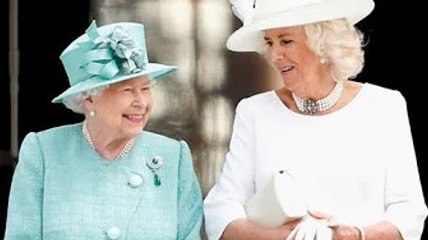 Le message de la reine pour Camilia est une offre pour une transition "sans problème" - "Épreuve fut