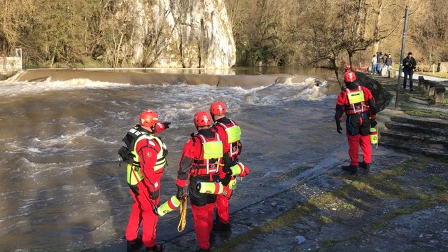 Intempéries : les pompiers s'entraînent à Dinant