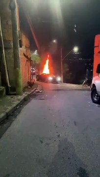 Ferrari avaliada em quase R$ 500 mil pega fogo em Belo Horizonte