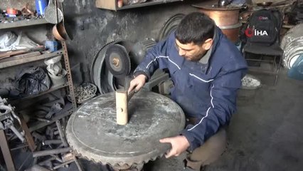 Ata yadigarı yaklaşık 200 yıllık 'Sini' buldu: Elden geçirdikten sonra paha biçemiyor