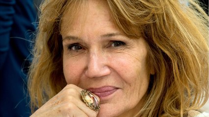 GALA VIDEO - “Je passais pour la nymphomane de service” : Clémentine Célarié cash sur ce rôle qui l’a marquée