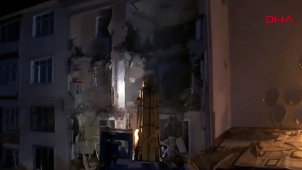 Üsküdar'da doğal gaz patlamasının gerçekleştiği bina yıkıldı