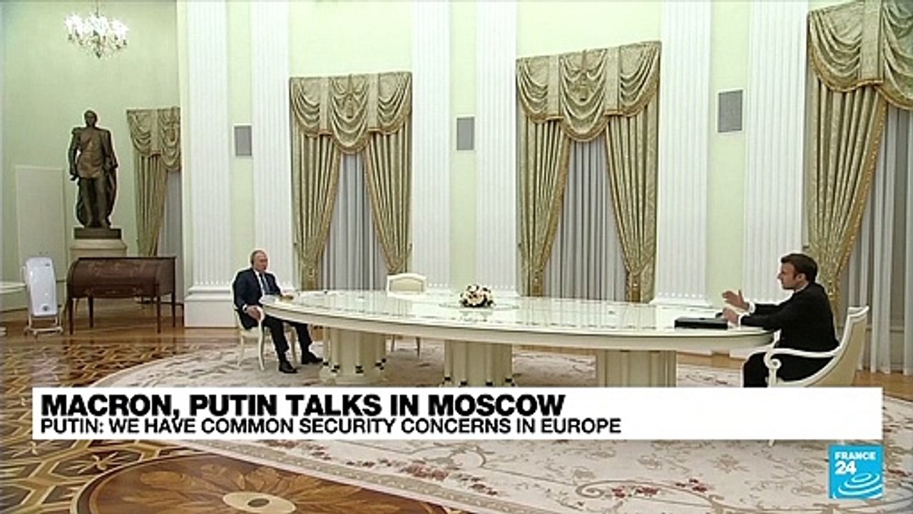 Macron tells Putin he hopes talks can 'start de-escalation' on Ukraine