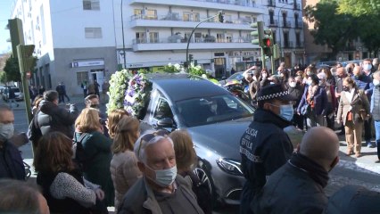 Multitudinario último adiós a Pascual González, fundador de 'Cantores de Híspalis'