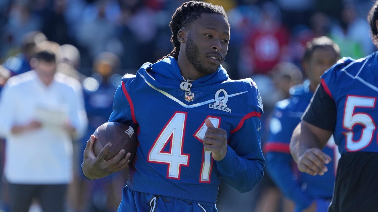 Alvin Kamara Arrested On Battery Charge