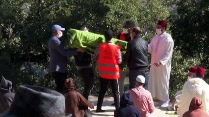 تصاویر وداع با رایان ۵ ساله مراکشی که در چاه عمیق افتاد و جان باخت