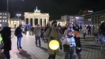 Almanya'da hükümetin Covid-19 aşısını zorunlu hale getirme planı protesto edildi