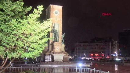 İSTANBUL'DA YAĞMUR ETKİLİ OLUYOR