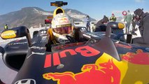 Formula 1’in son dünya şampiyonu Max Verstappen buz pistinde gösteri sürüşü yaptı