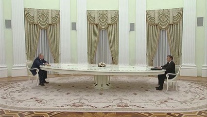 Putin ve Macron'un görüşmesi espri konusu oldu