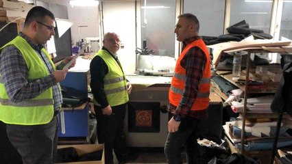 Bu meslekte yıllar sonra kalfalık belgesi alan çıktı...Ayakkabıcılık sektöründe çalışanların en genci 50 yaşında