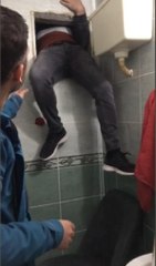 FİRARİ HÜKÜMLÜ, HAVALANDIRMA BOŞLUĞUNDA YAKALANDI