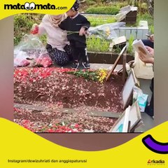 6 Potret Gala Sky Ziarah ke Makam Vanessa Angel dan Bibi Ardiansyah, Tuai Simpati Netizen