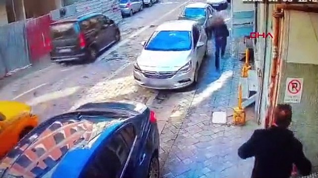 Çaykur Rizespor oyuncusu Aziz Aksoy ve ailesine silahlı saldırı