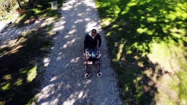 Tres parapléjicos vuelven a caminar pocas horas después de recibir un implante de electrodos