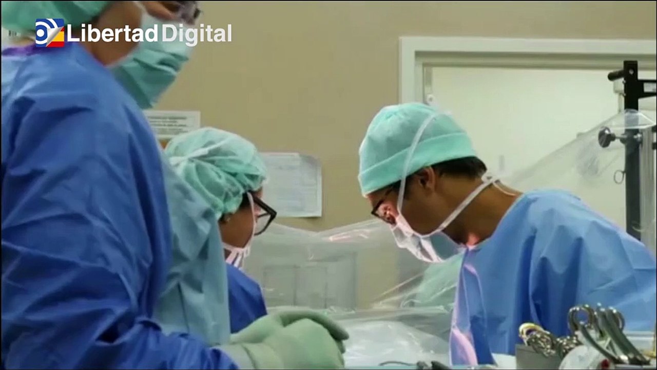 Tres parapléjicos vuelven a caminar un día después de haber recibido un implante en la médula