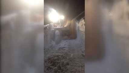 Ekiplerin karla mücadele çalışmaları aralıksız devam ediyor
