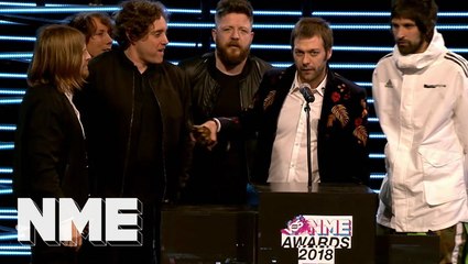 下载视频: Kasabian wins Best Live Artist supported by Nikon | VO5 NME Awards 2018