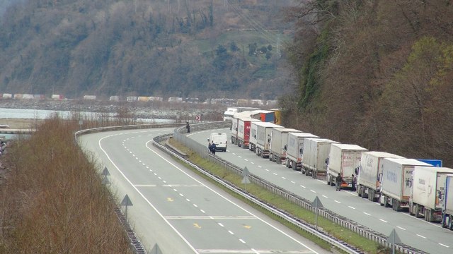 Sarp Sınır Kapısı’nda yeniden 29 kilometrelik TIR kuyruğu
