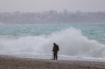 DEV DALGALAR ARASINDA 'DEFİNE' MESAİSİ