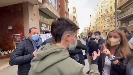 Discusión de una okupa con Eva Parera