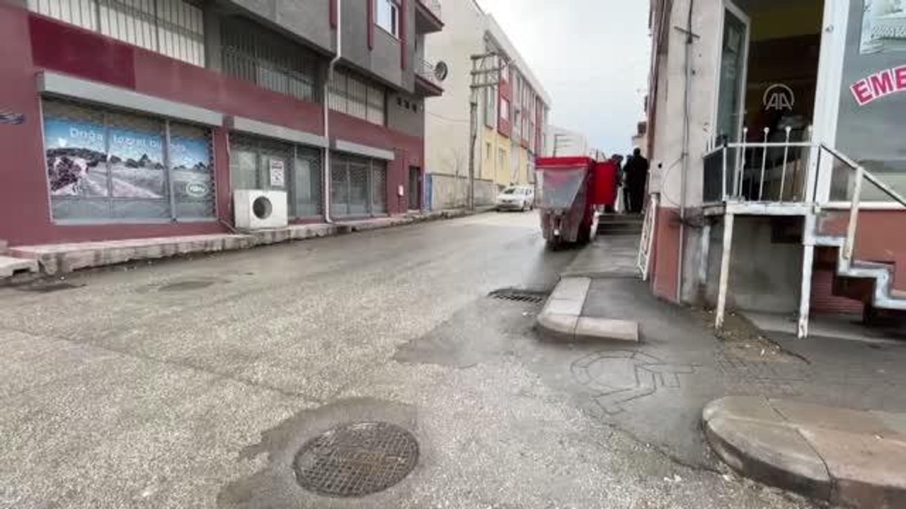 ESKİŞEHİR - Eşini ve kızını yaralayan kişiyi bıçaklayan genç tutuklandı
