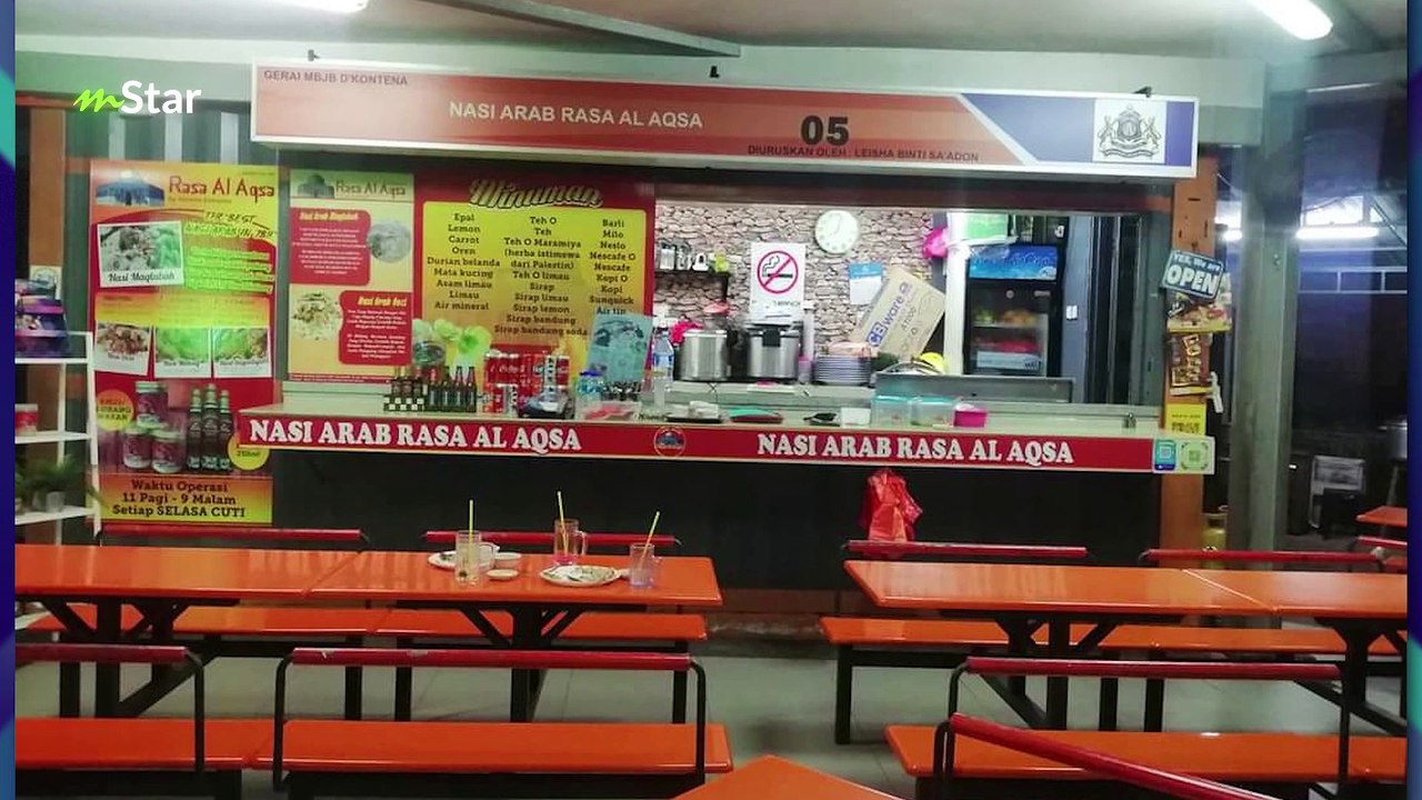Berderau darah! Peniaga terkejut jumpa tanah kubur keliling kedai makan, ustaz hidu bau bangkai!