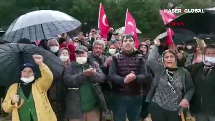 Komşu mahallelere su sağlayacak sondaj kuyusunu toprakla doldurdular