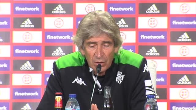 Pellegrini espera que haya mejorado el césped del estadio de Vallecas
